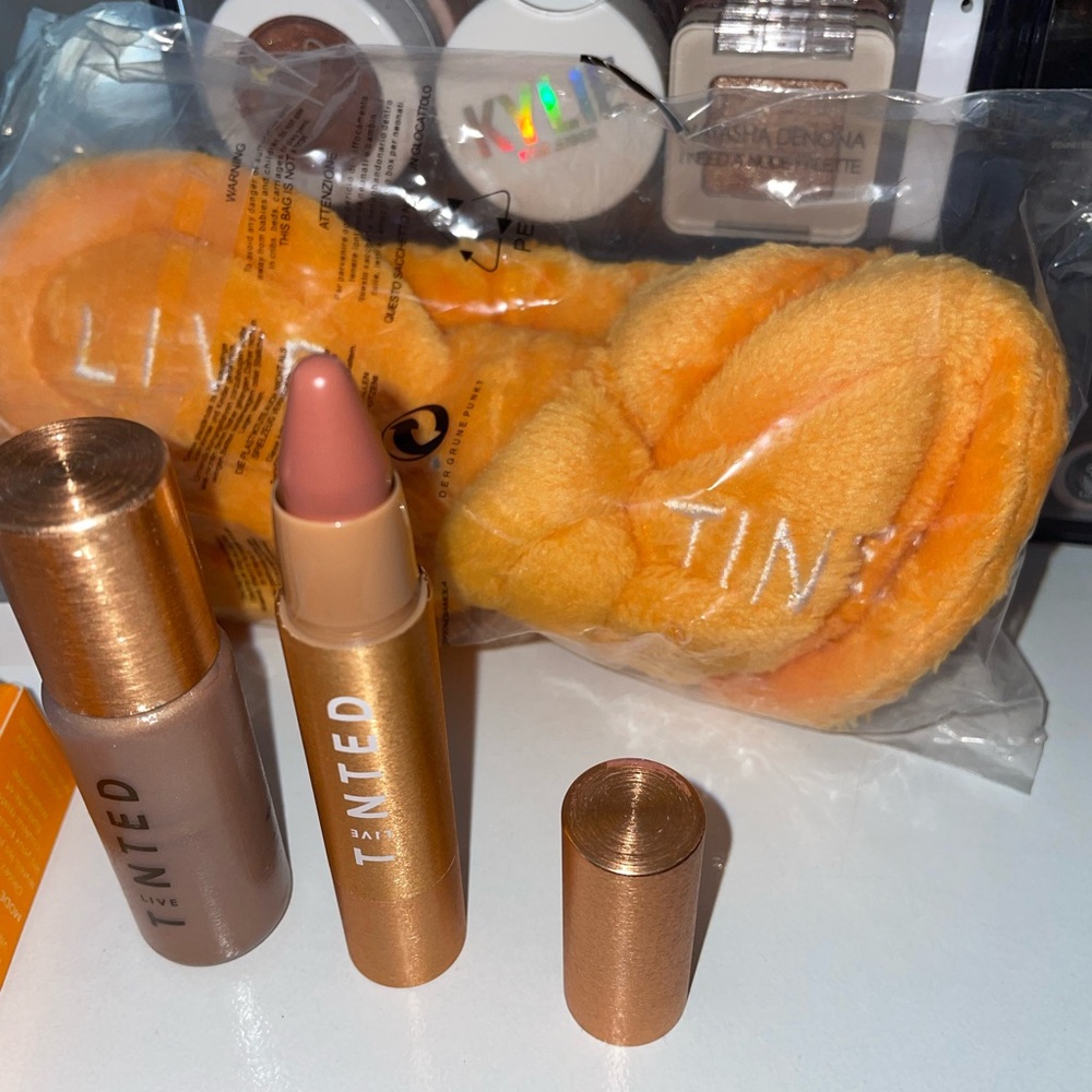 BUNDLE 🧡
